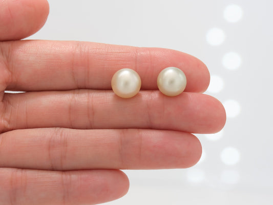 Pearl Stud Sizes: How to Choose Yours