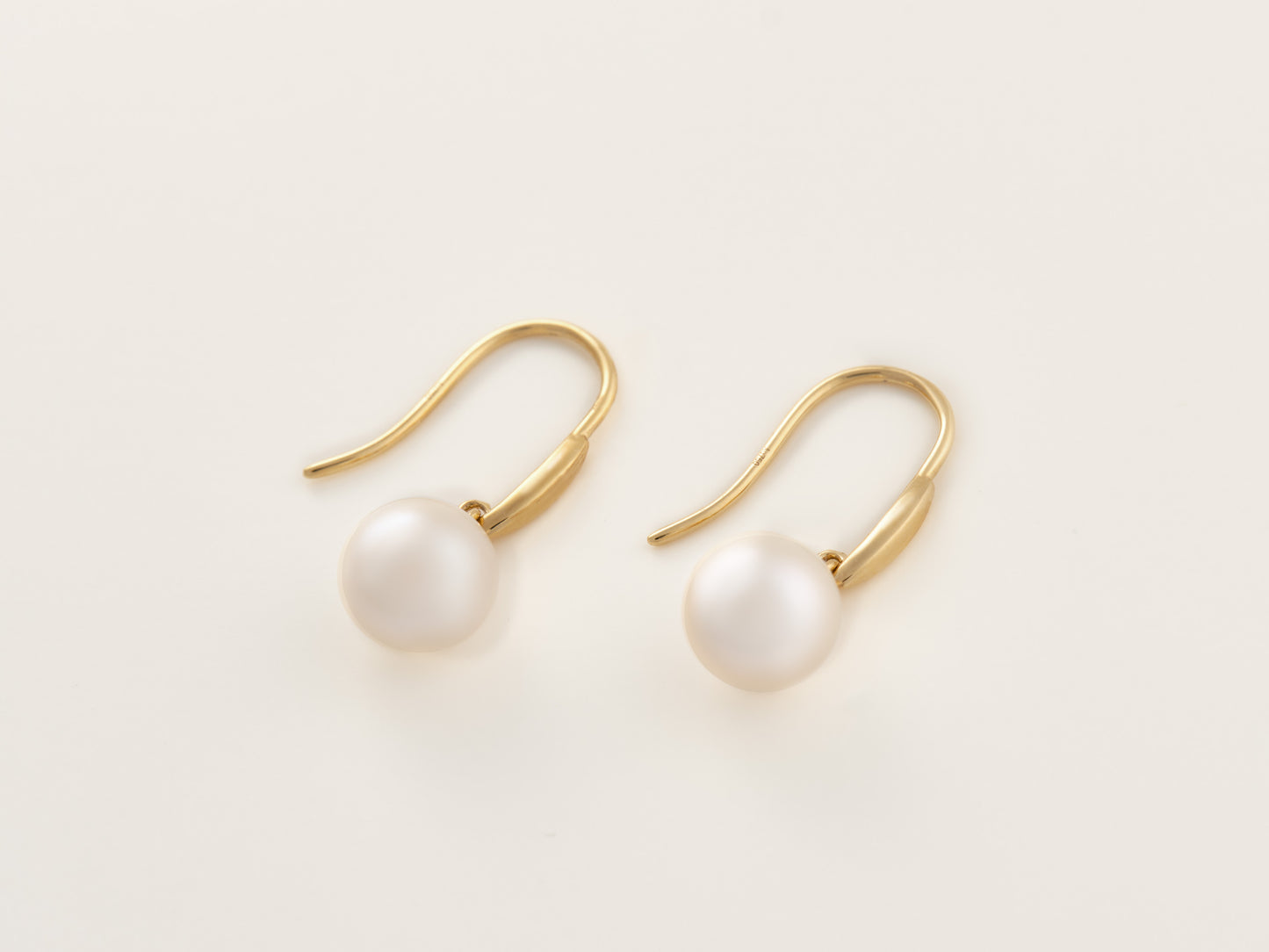 Freshwater Pearl Dangle Earrings 7.5mm
