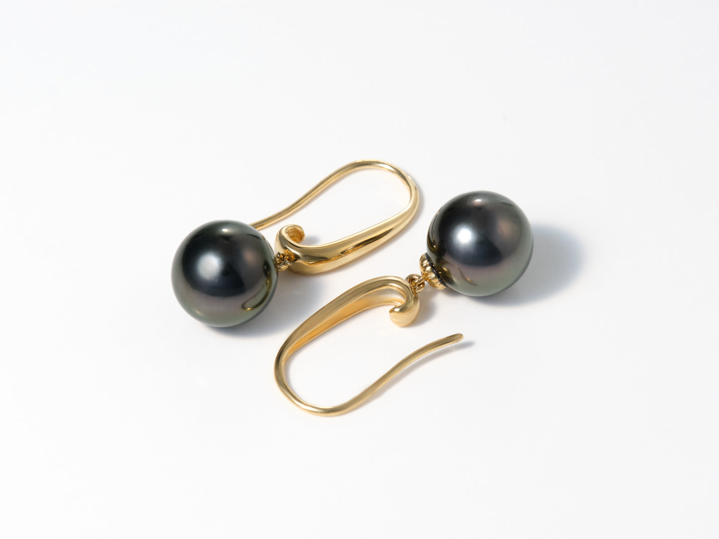 Tahitian Pearl Dangle Earrings 9mm