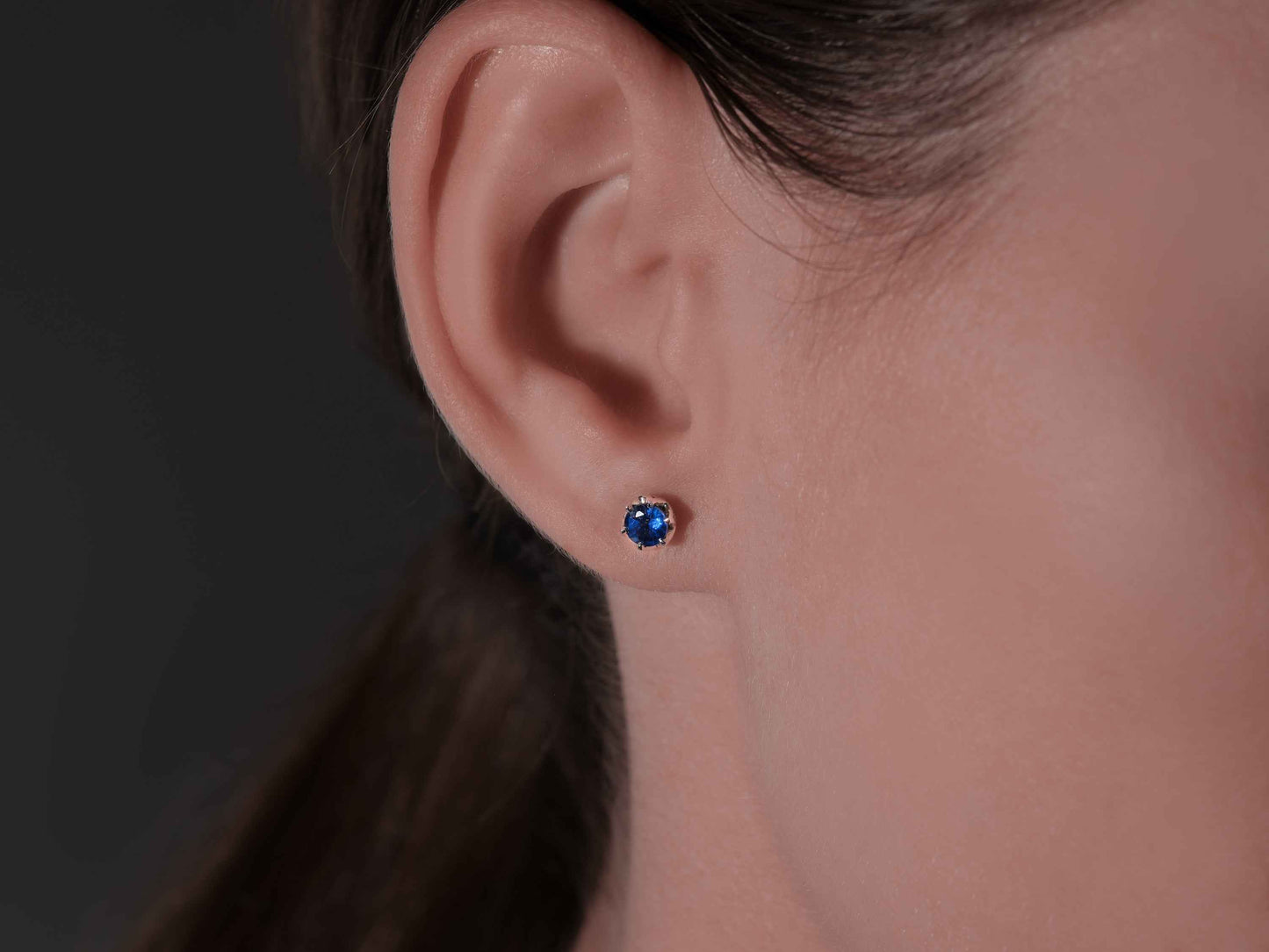Sapphire Stud 6-Prong Earrings 0.4ct 18k